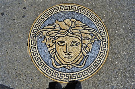 storia di versace|versace greek mythology.